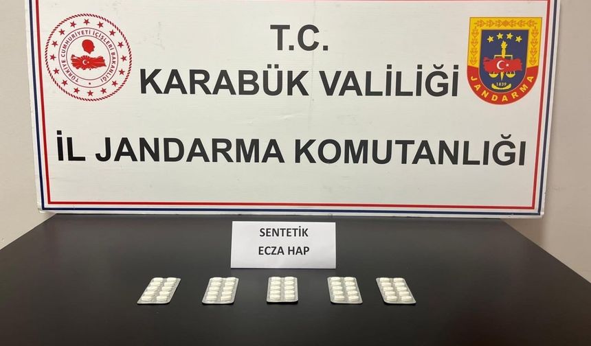 Karabük'te 50 adet sentetik ecza yakalandı