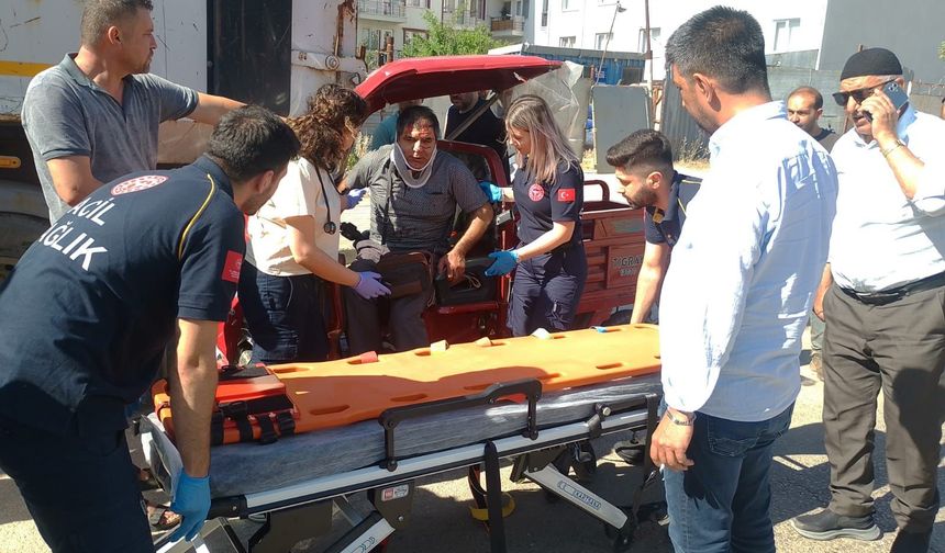 Elektrikli motosiklet tır dorsesine çarptı: 1 yaralı