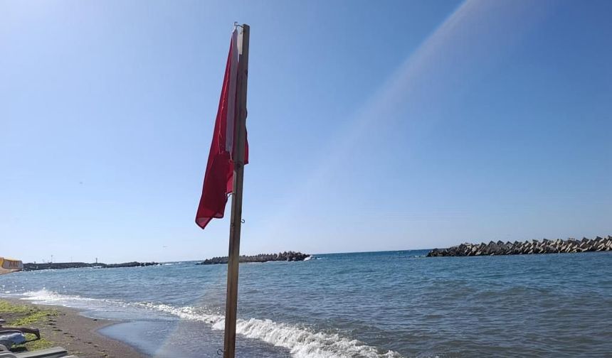 Akçakoca'da deniz girmek yasaklandı