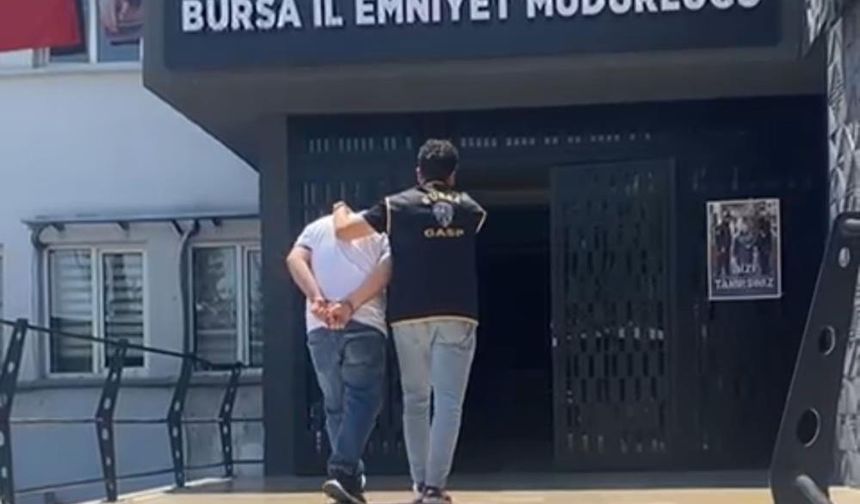 Silah sıkıp story attı, sonu karakolda bitti