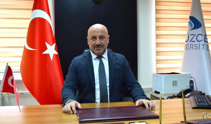 Başhekimi Cengiz Tuncer profesörlük unvanı aldı