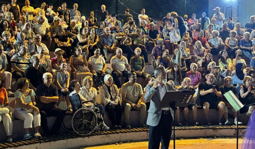 Gölcük Belediyesi TSM korosu kulakların pasını sildi