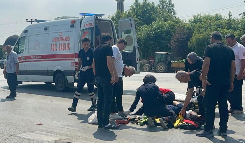 D-100’de hafif ticari araç ile elektrikli bisiklet çarpıştı: 1 yaralı