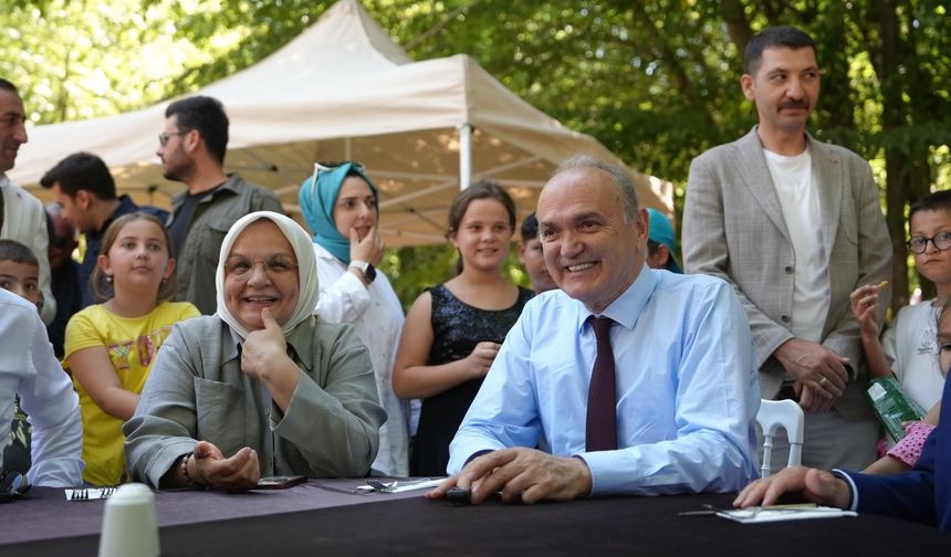 Hizmet-İş'in pikniğine binlerce kişi katıldı