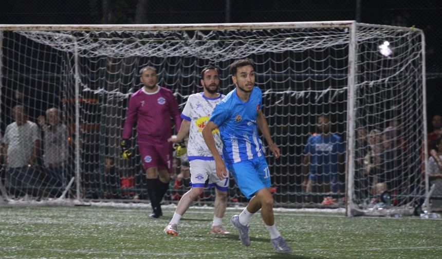 Saraycık Köyü, Yenicepınar’ı 3-1 Mağlup Ederek Yarı Finale Yükseldi