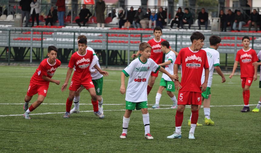 Boluspor U14 İlk Galibiyetini Aldı: Amasyaspor’u 4-0 Mağlup Etti