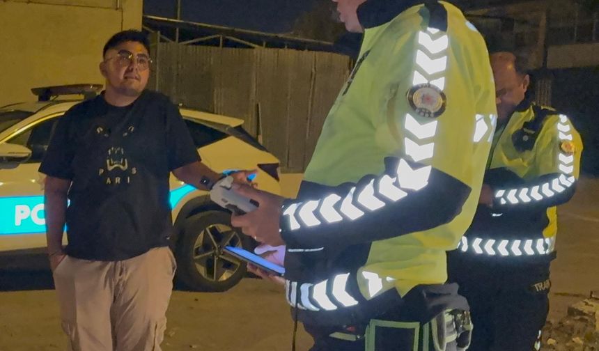 Plakasız trafiğe çıkan sürücü ‘dur' ihtarına uymadı: 17 bin 879 TL para cezası yazıldı