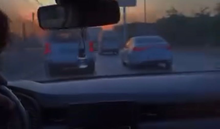 Makas atarak trafiği tehlikeye attı, o anları kayda aldırıp paylaştı