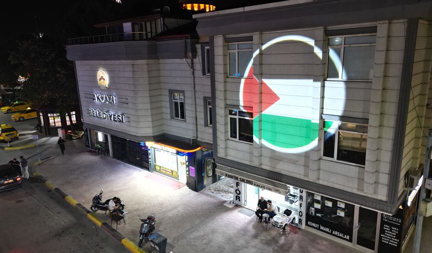 Filistin için birlik mesajı: Belediye ve araçları bayraklarla donatıldı