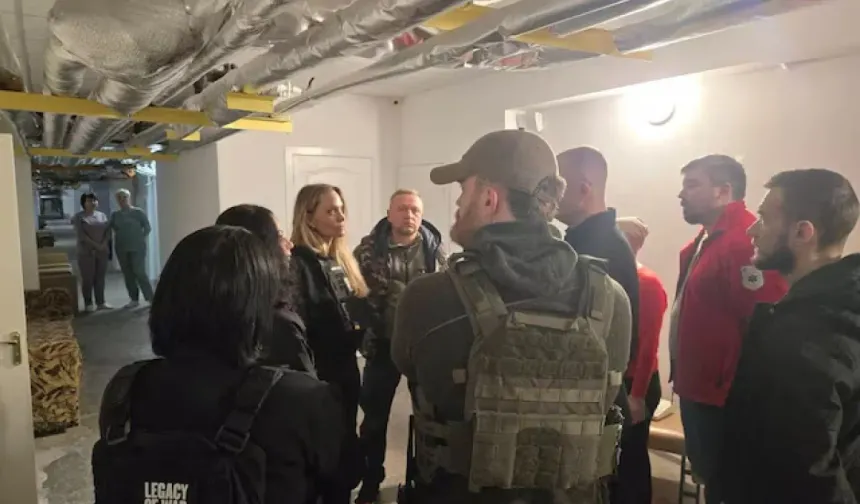 Angelina Jolie'nin Ukrayna ziyaretinde şoförü zorla askere alındı