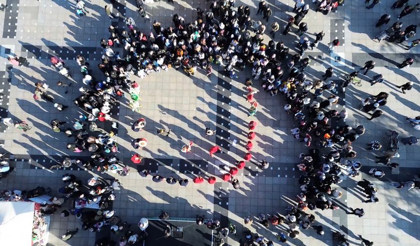 Filistin’e destek etkinliği yoğun ilgi gördü