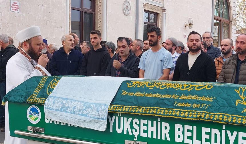 Aynı kazada ölüm ayırdı: Anne dün, oğlu bugün son yolculuğuna uğurlandı