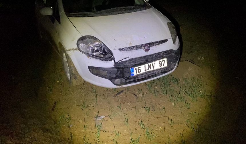 Polisin dur ihtarına uymadı, çamura saplanınca yaya olarak kaçtı