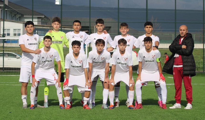 BOLUSPOR U15, ÜST SIRALAR ADINA KRİTİK MAÇTA GÜCÜNÜ GÖSTERDİ