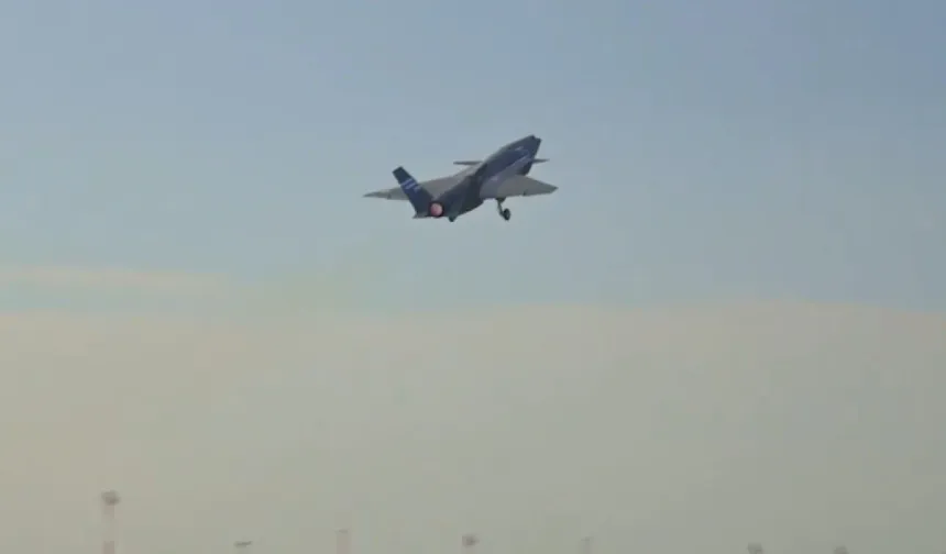 Bayraktar KIZILELMA’dan yılın son uçuşunda KARAT IRST ile gövde gösterisi