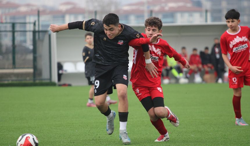 U14 LİGİ: BOLUSPOR SAHASINDA KASTAMONUSPOR’A 2-0 MAĞLUP OLDU