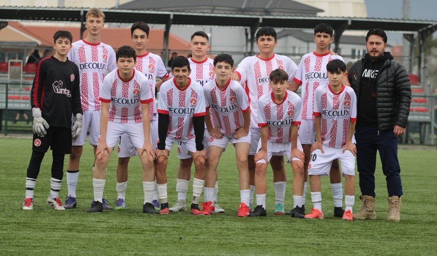 U15 Ligi B Grubu: Dörtdivanspor Farklı Kazandı