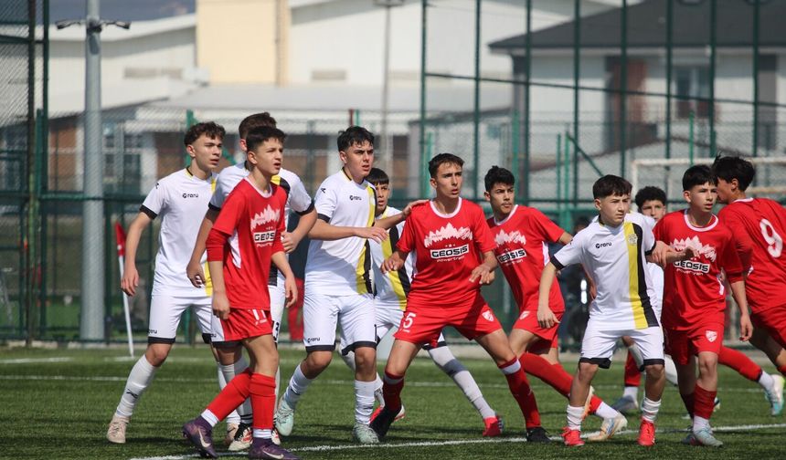 Yusuf Ali Yıldız’dan Çifte Gol, 3 Puan Boluspor’un