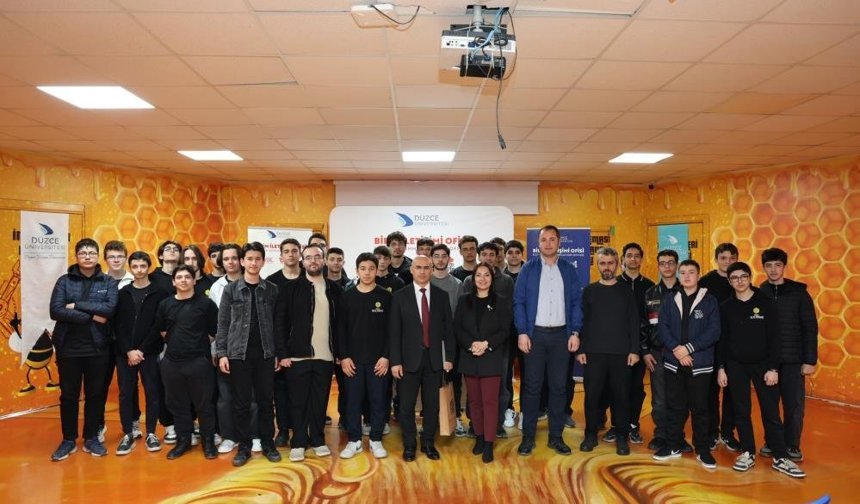 Yapay zeka ve geleceğin teknolojileri lise öğrencileriyle buluştu