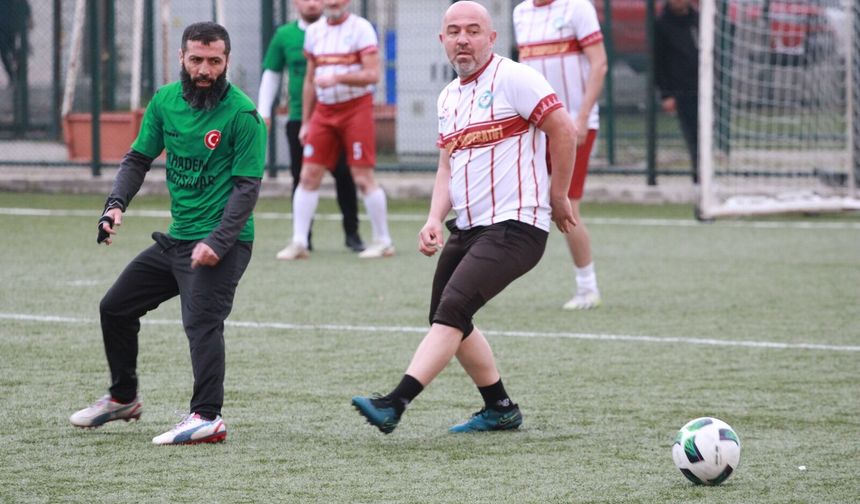Veteranlar Sahaya İzzet Baysal İçin Çıkacak