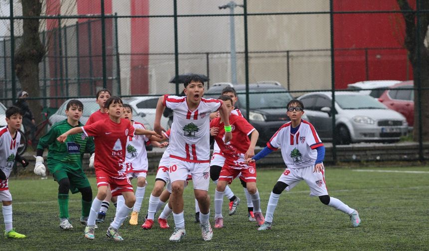 U12 Ligi’nde Heyecan Dorukta: 14 FK Rakibini Geçti
