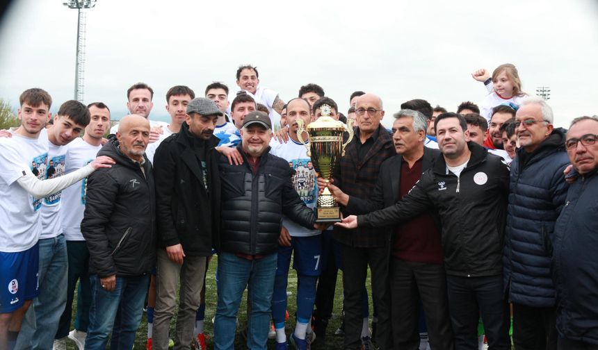 BAL Yolcusu Aladağspor, Şampiyonluğu Şölene Çevirdi