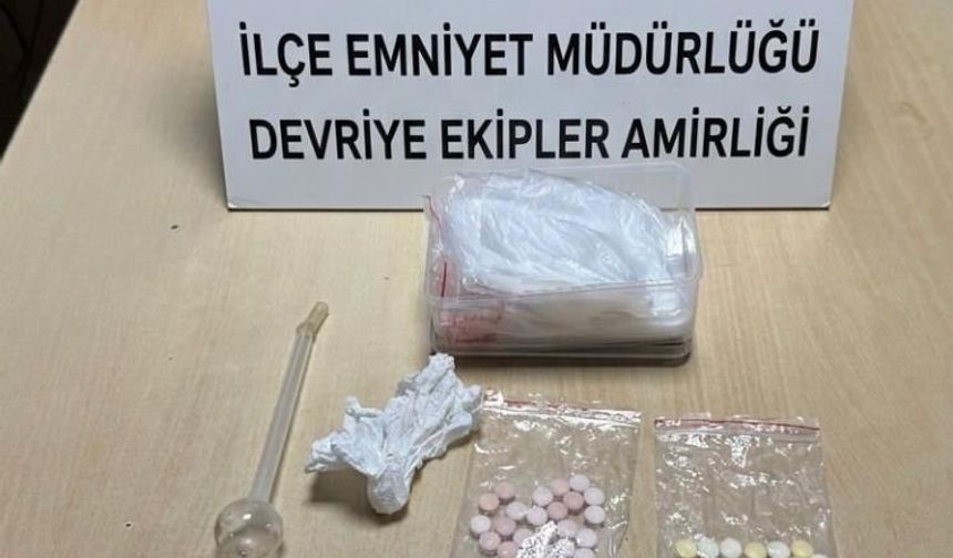 Sakarya'dan Kocaeli'ye gelen araçta uyuşturucu ele geçirildi: 3 gözaltı
