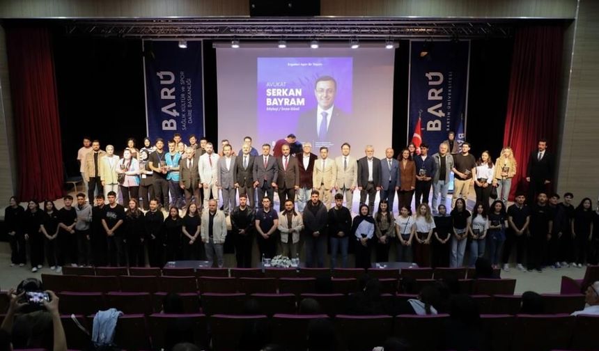 Milletvekili Serkan Bayram, gençlere engelleri aşan hayat hikâyesini anlattı