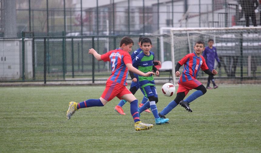U12’de Büyük Mücadele: Gülen Taraf Kıbrıscıkspor