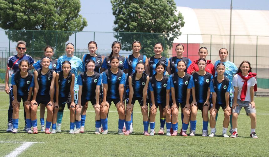 Deniz Sahneye Çıktı, Bolu Gençlikspor Sezonu Galibiyetle Kapattı