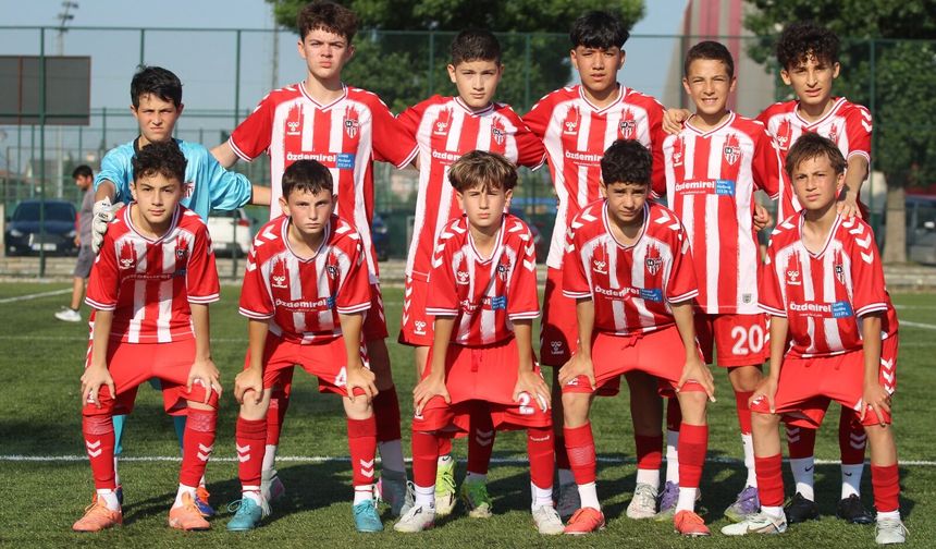 Muhteşem İkinci Yarı! 14 Futbol Kulübü'nden Final Bileti