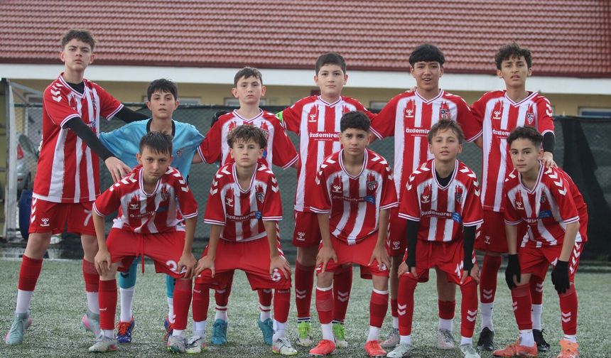 Cevat Şov Yaptı, 14 Futbol Kulübü Yarı Finale Yükseldi