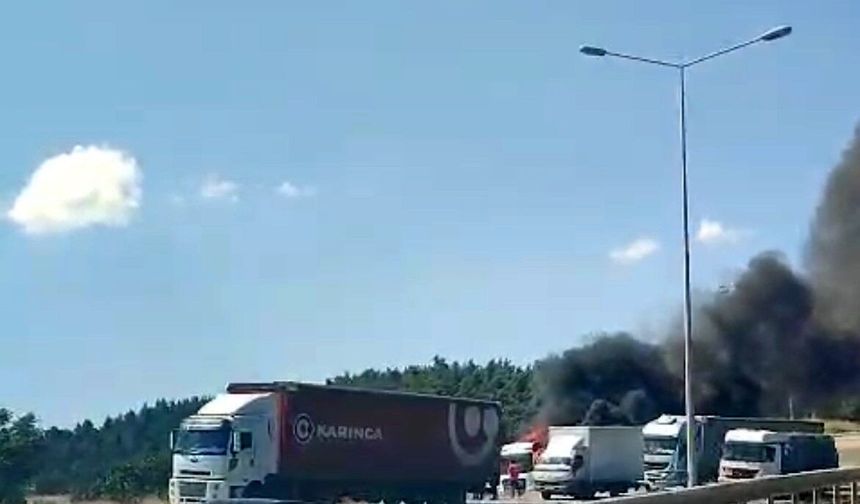Bursa'da seyir halindeki tır alev topuna döndü