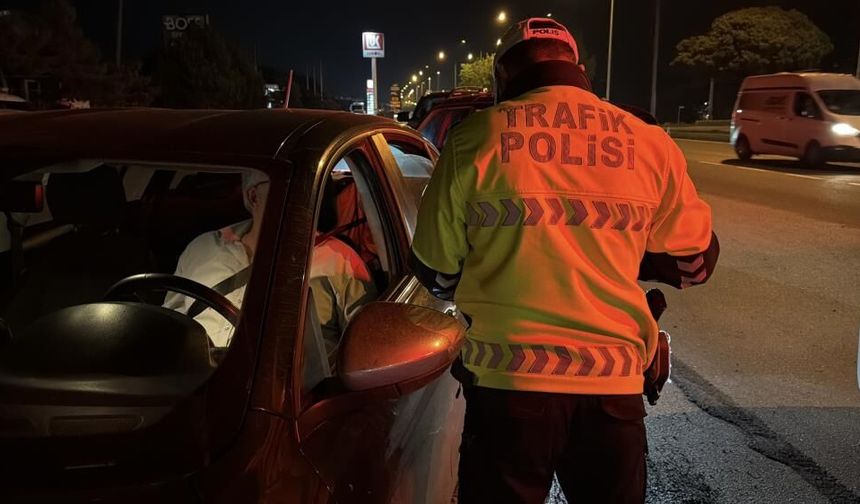 D-100’de polis ekiplerinden geniş çaplı denetim
