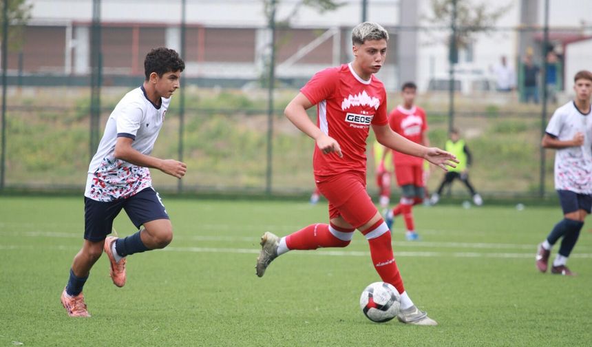 Karşılıklı Goller, Paylaşılan Puanlar: Boluspor U15 1-1 Zonguldakspor FK