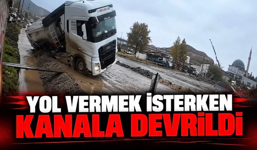 Yol vermek isterken kanala devrildi
